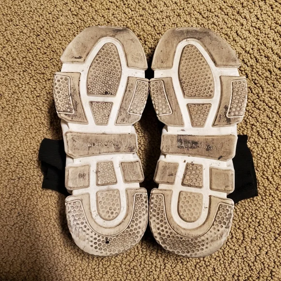 Balenciaga Speed Sneakers - Picture 6 of 6
